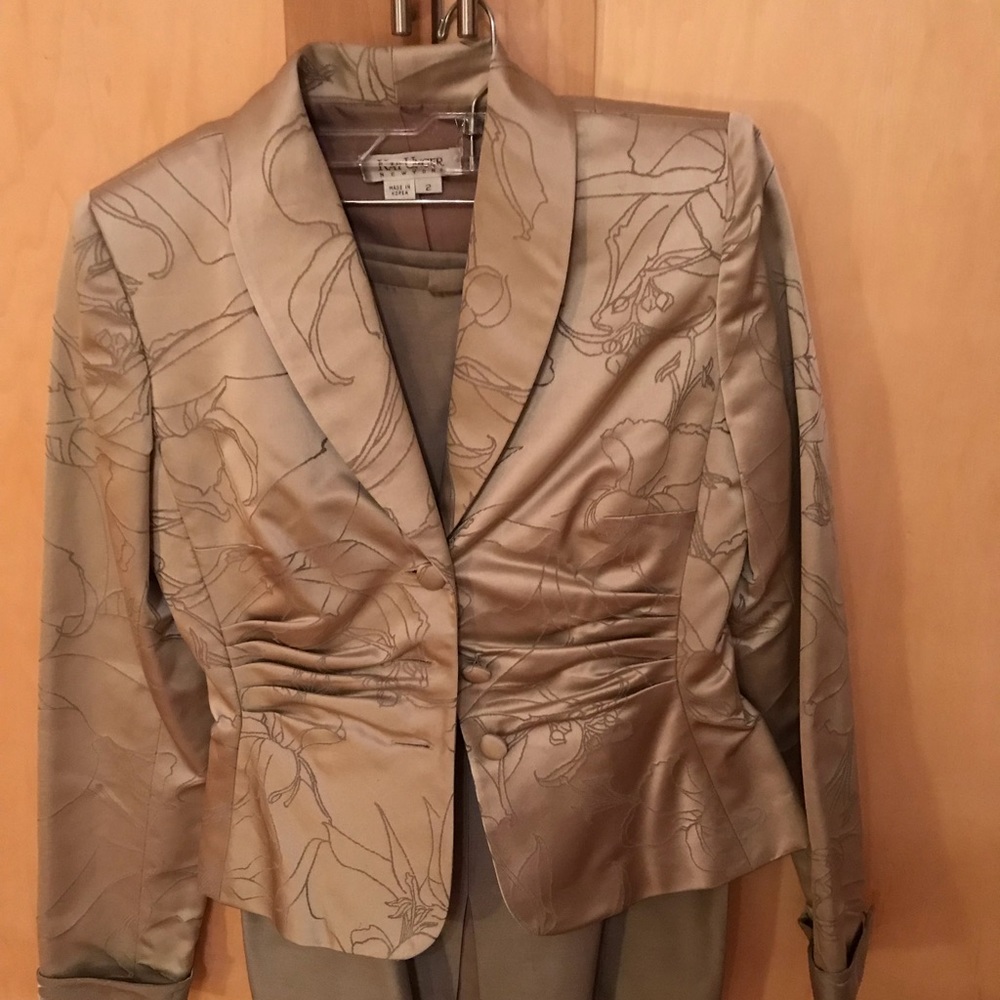Suit